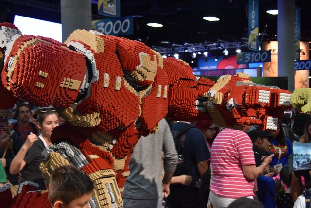 「進撃の巨人」にバットマンスーツ、豪華コスプレもたくさん！コミコン2015フォトギャラリー（24枚目）