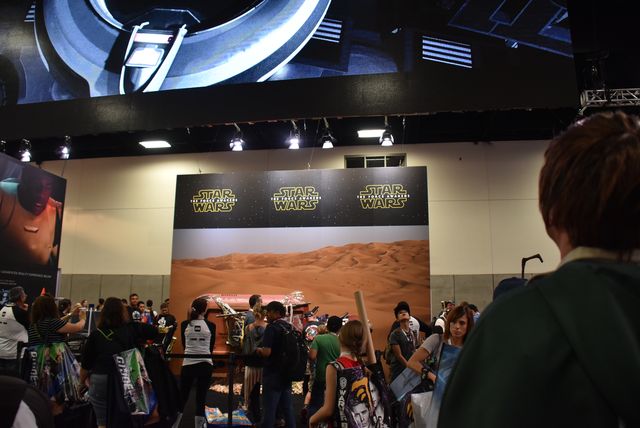 「進撃の巨人」にバットマンスーツ、豪華コスプレもたくさん！コミコン2015フォトギャラリー（53枚目）