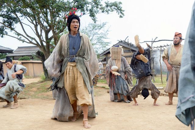 即位した花山天皇（本郷奏多）…大河ドラマ「光る君へ」第4回の場面写真（7枚目）