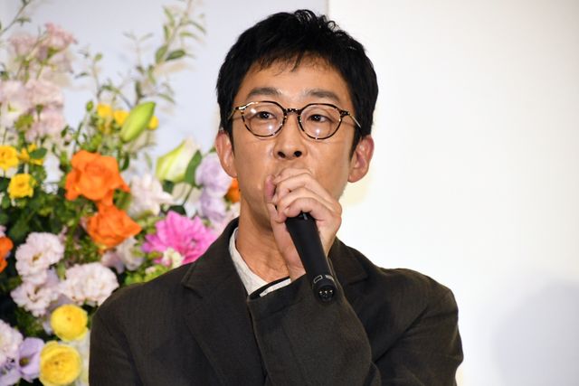 仲里依紗、ボディーラインくっきりのド派手ドレス姿！連続テレビ小説「おむすび」初週完成会見（12枚目）