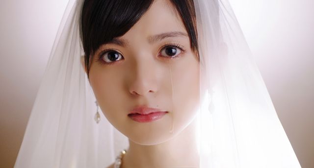 齋藤飛鳥、ウエディングドレスが美しい！映画『あの頃、君を追いかけた』場面写真：フォトギャラリー