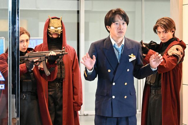 「新空港占拠」獣メンバー全員がマスクを外す！第5話場面写真（ネタバレあり）（8枚目）