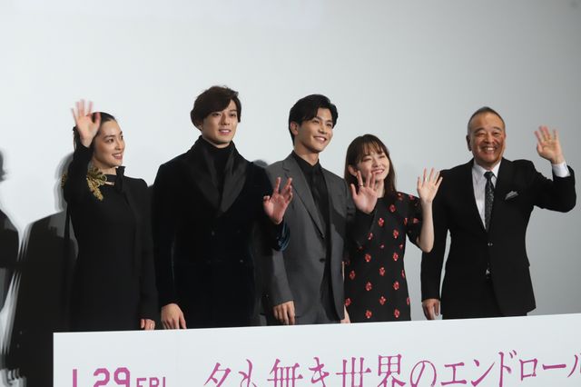 岩田剛典、新田真剣佑ら山田杏奈のバースデーをお祝い！（3枚目）