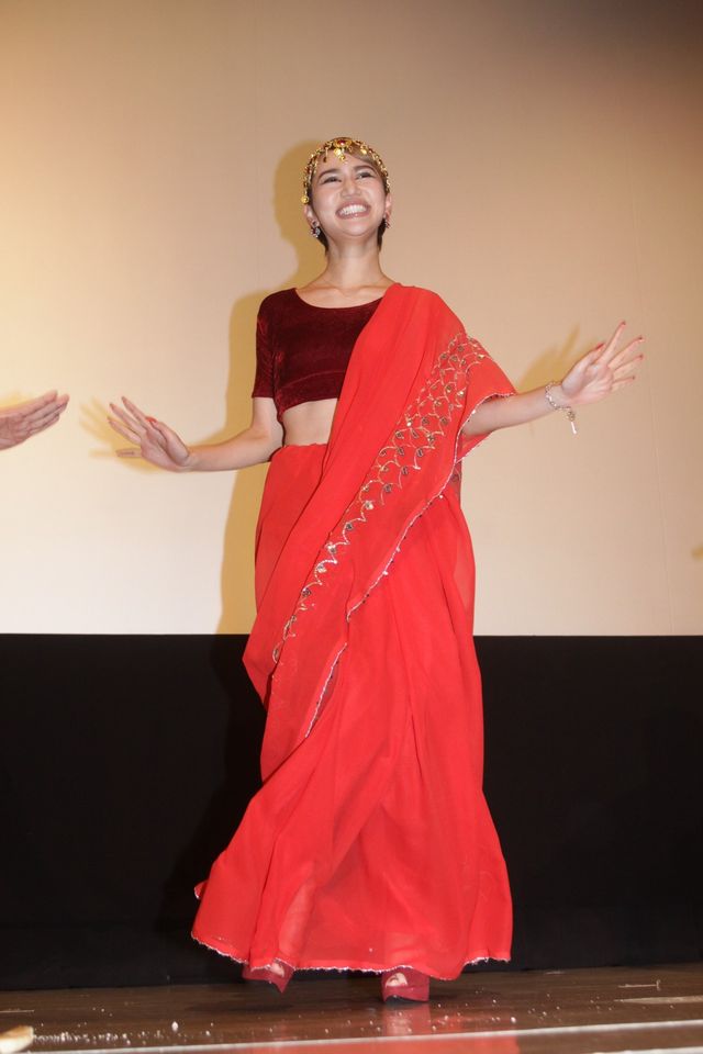 水沢アリーのキュートなサリー姿！フォトギャラリー（4枚目）