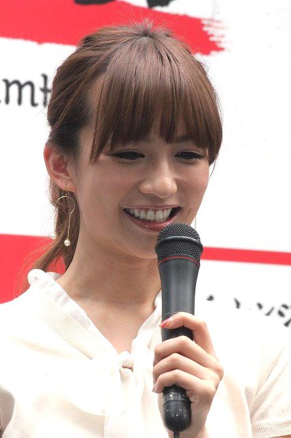 優木まおみの美脚がまぶしい！「ウデをまくろう、ニッポン!」啓発イベントフォトギャラリー（4枚目）