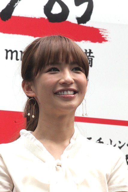 優木まおみの美脚がまぶしい！「ウデをまくろう、ニッポン!」啓発イベントフォトギャラリー（5枚目）