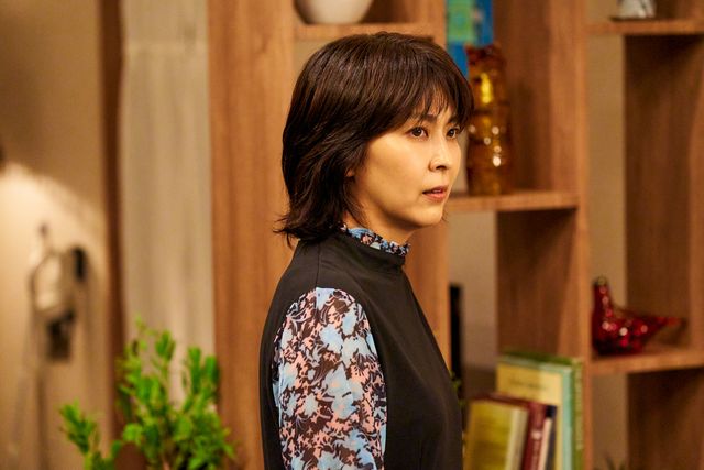 刑事役の杉野遥亮も話題！「しあわせな結婚」2話場面写真（4枚目）