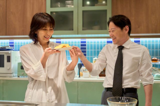 刑事役の杉野遥亮も話題！「しあわせな結婚」2話場面写真（5枚目）