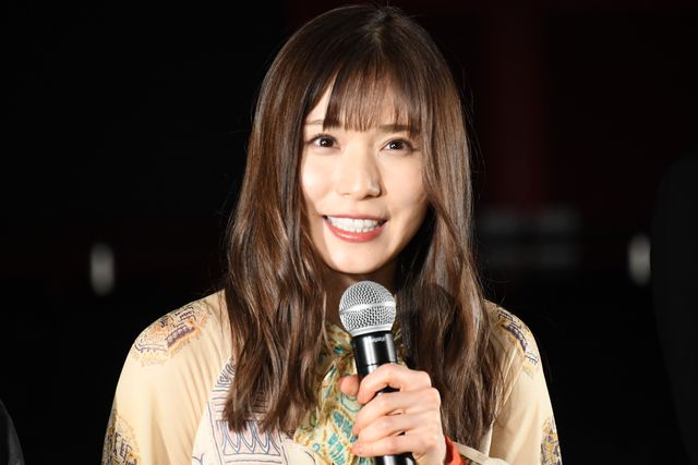 山崎賢人＆松岡茉優ら映画『劇場』完成を報告！（2枚目）