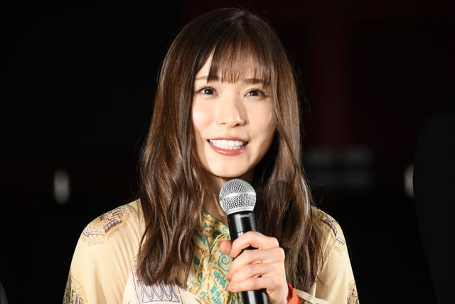 山崎賢人＆松岡茉優ら映画『劇場』完成を報告！（3枚目）