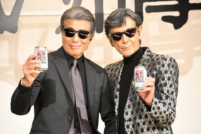 タカ＆ユージ、サングラス姿で乾杯！