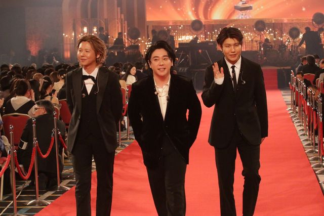 Mrs. GREEN APPLE「Dear」で主題歌賞初受賞！3人揃ってレッドカーペット闊歩：フォトギャラリー