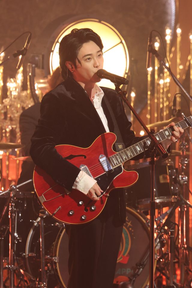 Mrs. GREEN APPLE「Dear」で主題歌賞初受賞！3人揃ってレッドカーペット闊歩（4枚目）