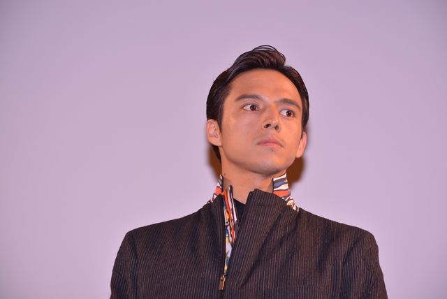 織田梨沙のスケてるドレスがセクシー！映画『STAR SAND －星砂物語－』初日舞台あいさつ（2枚目）