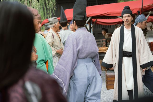 周明（松下洸平）、まひろとまさかの再会…「光る君へ」第45回場面写真：フォトギャラリー