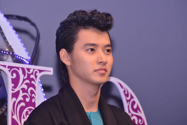 兄・形兆役の岡田将生に熱い視線を送る弟・億泰役の新田真剣佑ほか　『ジョジョの奇妙な冒険　ダイヤモンドは砕けない　第一章』ジャパンプレミア（14枚目）