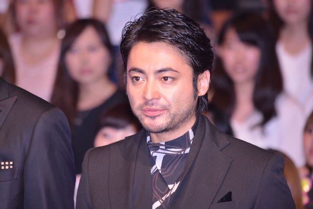 兄・形兆役の岡田将生に熱い視線を送る弟・億泰役の新田真剣佑ほか　『ジョジョの奇妙な冒険　ダイヤモンドは砕けない　第一章』ジャパンプレミア（22枚目）