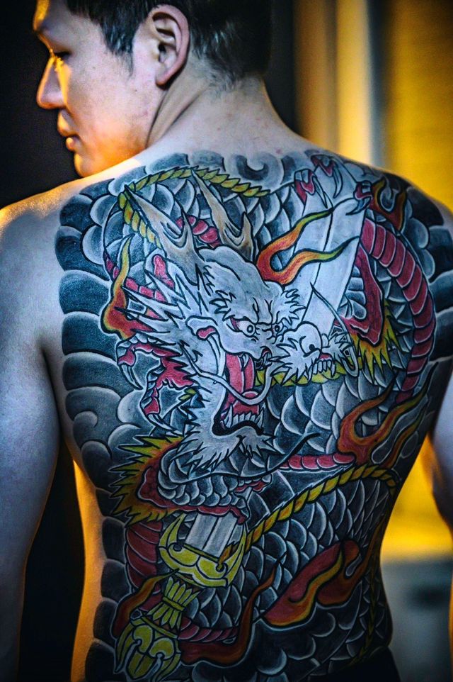 元NGT48・北原里英、タトゥー＆鼻ピアスで豹変！（6枚目）