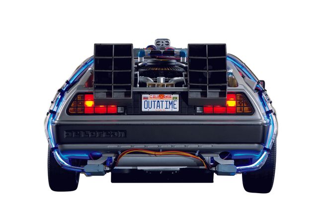 実際に乗ることはできないけど…欲しい！デロリアン1／8スケール【フォトギャラリー】（2枚目）