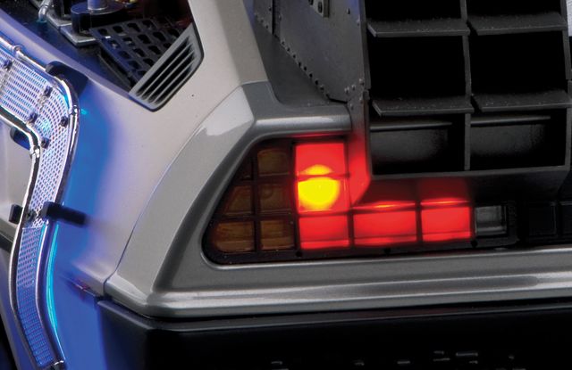 実際に乗ることはできないけど…欲しい！デロリアン1／8スケール【フォトギャラリー】（13枚目）