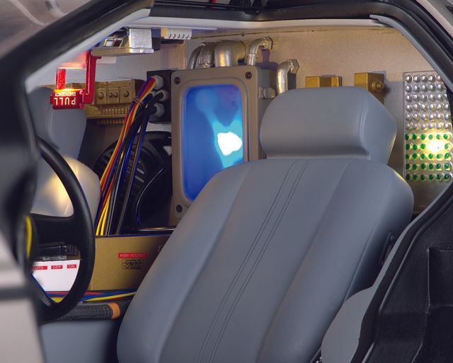 実際に乗ることはできないけど…欲しい！デロリアン1／8スケール【フォトギャラリー】（21枚目）