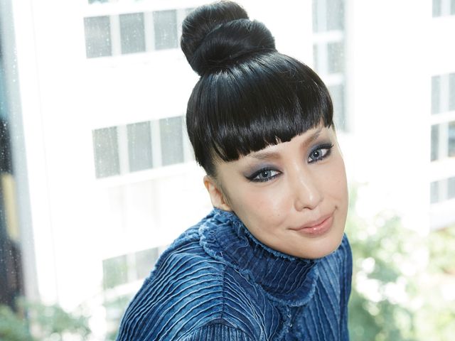 クールな表情からウフフ笑いまで【インタビューカット集】（4枚目）