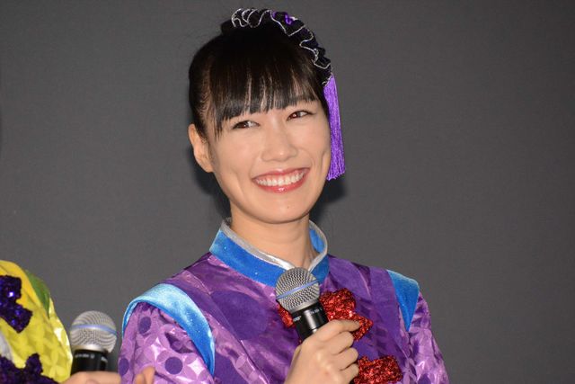 ももクロがハマっているもの！イラストで表現『映画クレヨンしんちゃん　爆盛！カンフーボーイズ　～拉麺大乱～』公開記念舞台あいさつ（3枚目）