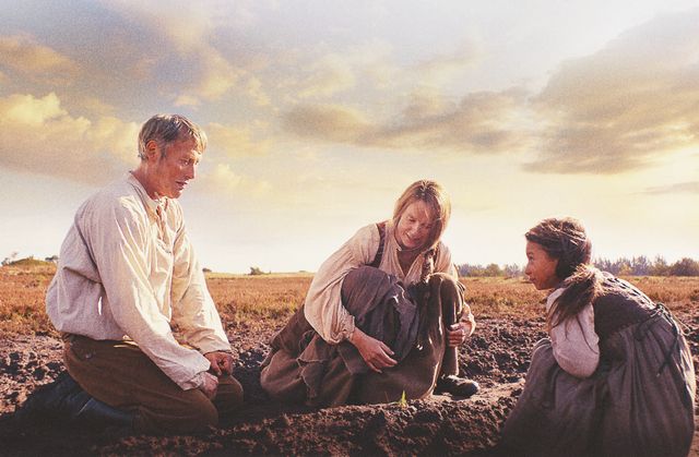 マッツ・ミケルセンが激シブっ！『愛を耕すひと』より（3枚目）