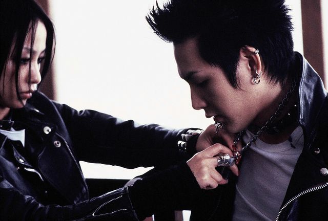 ブレイク前のスターも！中島美嘉、宮崎あおい、成宮寛貴、松山ケンイチら『NANA』場面写真（4枚目）