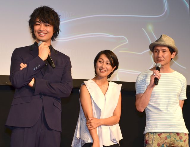 斎藤工、「貧乳クラブ」に興味津々…『家族ごっこ』プレミア先行上映イベントフォトギャラリー（8枚目）