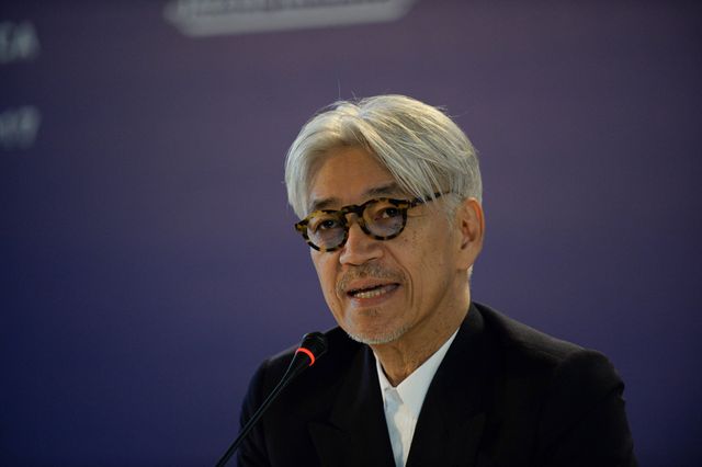 坂本龍一、ベネチア映画祭に登場！映画『Ryuichi Sakamoto: CODA』公式記者会見（3枚目）