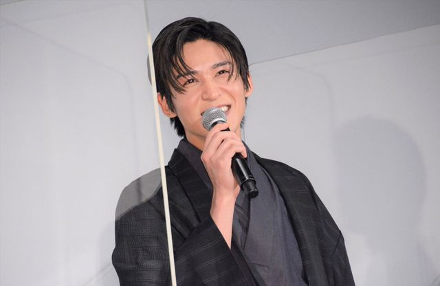 目黒蓮、今田美桜、大西流星ら大正ロマンな衣装で登場！『わたしの幸せな結婚』完成披露舞台あいさつ（12枚目）