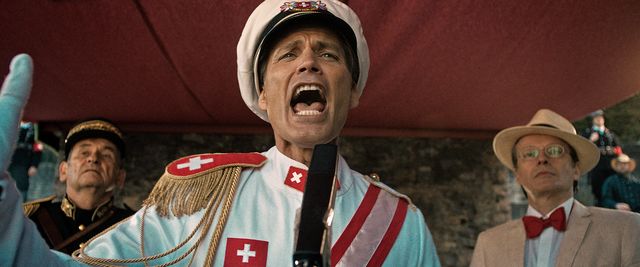 チーズの闇取引中のペーター『マッド・ハイジ』より（6枚目）