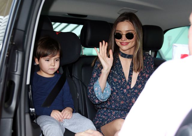 ミランダ・カーと息子フリン君（2枚目）