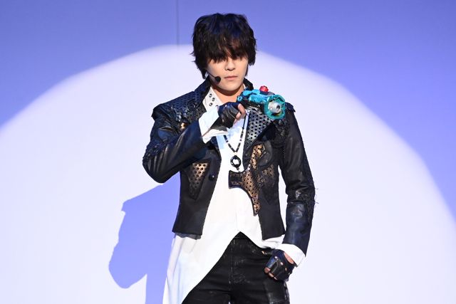 “鉄壁のレイジ”として出演する長田光平