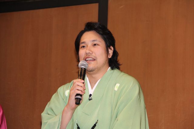 松山ケンイチ&北川景子が和装で登場！　新宿末廣亭で大喜利を披露　画像ギャラリー（13枚目）