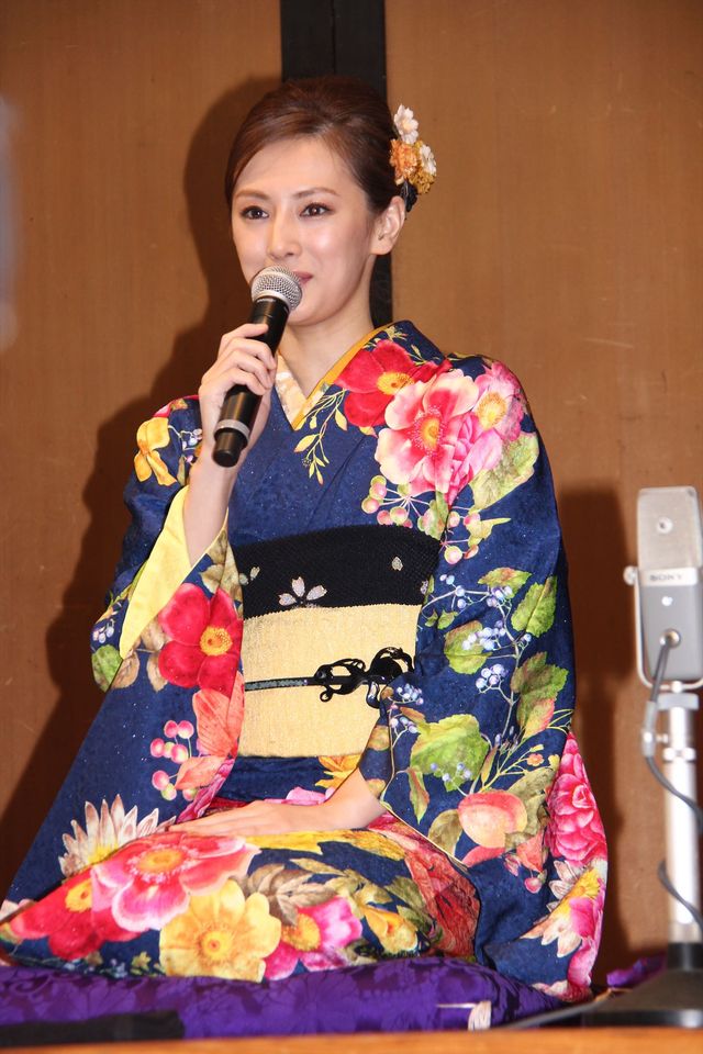 松山ケンイチ&北川景子が和装で登場！　新宿末廣亭で大喜利を披露　画像ギャラリー（14枚目）