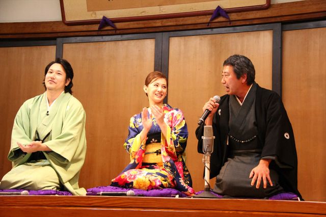 松山ケンイチ&北川景子が和装で登場！　新宿末廣亭で大喜利を披露　画像ギャラリー（16枚目）