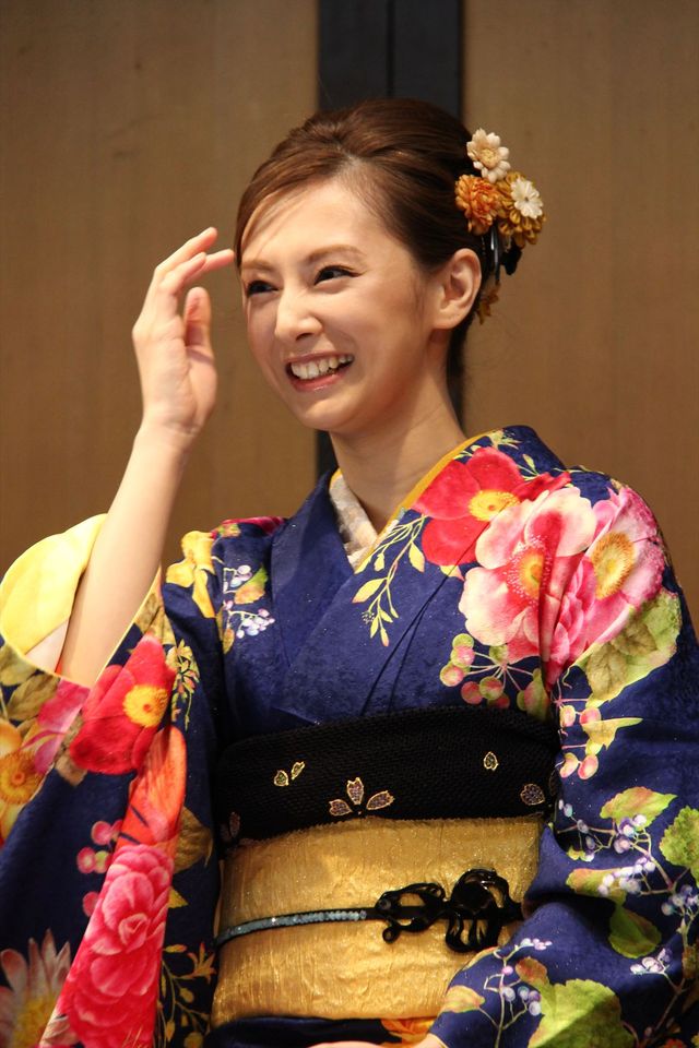 松山ケンイチ&北川景子が和装で登場！　新宿末廣亭で大喜利を披露　画像ギャラリー（19枚目）