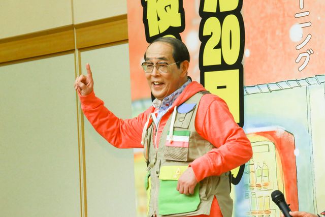 谷しげる、小さな子どもたちに「本当に強いのは優しいことですよ」と説く　ギャラリー（5枚目）