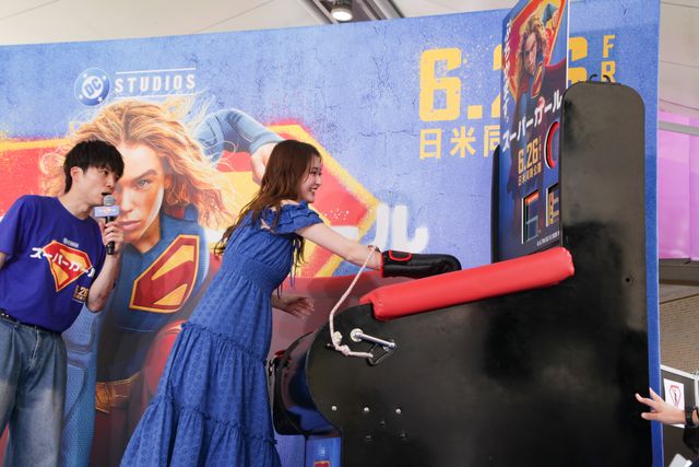 『スーパーガール』ベイビー・クリプト像が初披露！ゆうちゃみ＆アインシュタイン悶絶（3枚目）