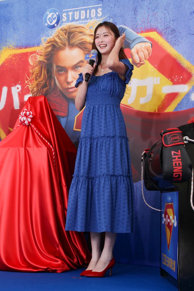 『スーパーガール』ベイビー・クリプト像が初披露！ゆうちゃみ＆アインシュタイン悶絶（8枚目）