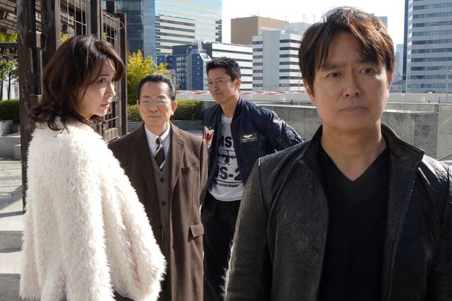 右京の元相棒・岩橋虔矢（石黒賢）が初登場！「相棒 season24」最終回スペシャル場面写真：フォトギャラリー
