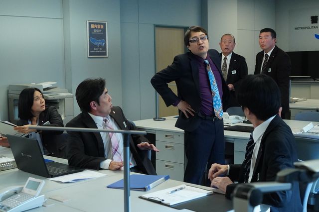 右京の元相棒・岩橋虔矢（石黒賢）が初登場！「相棒 season24」最終回スペシャル場面写真（10枚目）