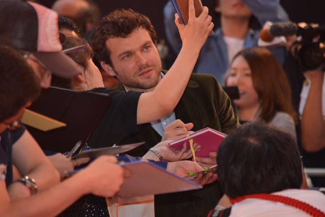 若きハン・ソロ初来日！『ハン・ソロ／スター・ウォーズ・ストーリー』ジャパンプレミア（3枚目）