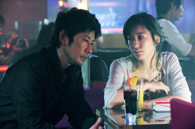 水川あさみのセクシー過ぎるホステス嬢ルック（2枚目）