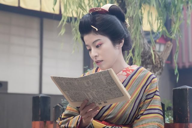 サワ（円井わん）の胸中は…朝ドラ「ばけばけ」第77回の場面写真（2枚目）