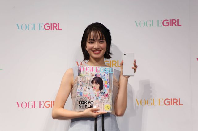 小松菜奈、占い師・しいたけ.と笑顔でトーク「VOGUE GIRL」特別増刊号出版発表会（12枚目）