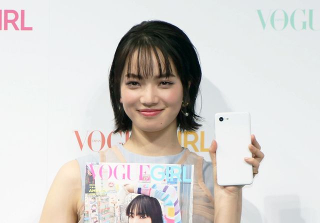 小松菜奈、占い師・しいたけ.と笑顔でトーク「VOGUE GIRL」特別増刊号出版発表会（13枚目）
