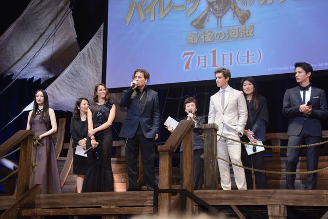 ジョニー・デップ、中川大志＆栗山千明に再会ハグも！『パイレーツ・オブ・カリビアン／最後の海賊』夏祭りプレミア！（2枚目）